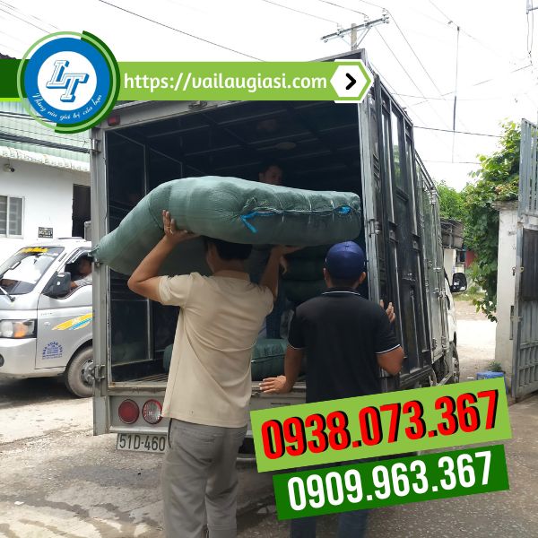 Đội ngũ giao hàng găng tay bảo hộ của Lê Thanh Đội ngũ giao hàng găng tay bảo hộ của Lê Thanh