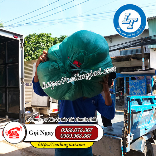 Đội ngũ giao hàng khăn lau mắt kính của Lê Thanh Đội ngũ giao hàng khăn lau mắt kính của Lê Thanh