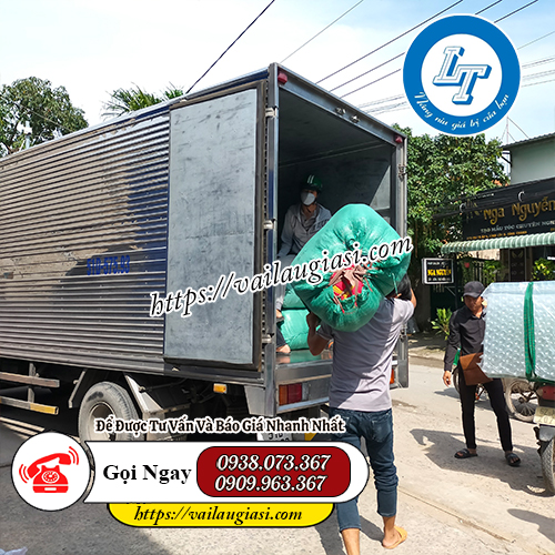 Đội ngũ giao hàng khăn xô tại Lê Thanh Đội ngũ giao hàng khăn xô tại Lê Thanh