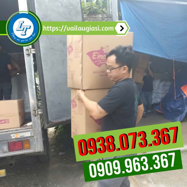 Giao sỉ khăn giấy vuông emos Giao sỉ khăn giấy vuông emos