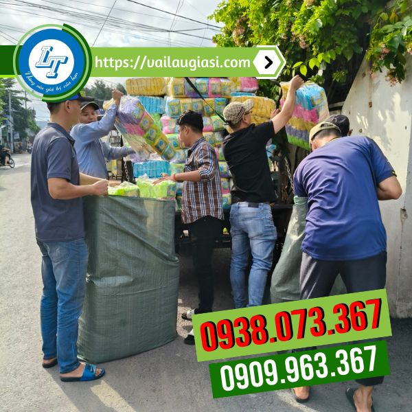 Đóng sỉ áo mưa nilon đi chành xe Đóng sỉ áo mưa nilon đi chành xe