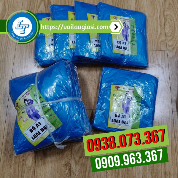 Đóng gói áo mưa bộ dùng 1 lần Đóng gói áo mưa bộ dùng 1 lần