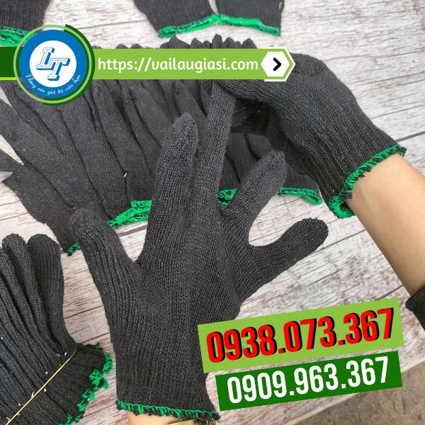 Khả năng co giãn tốt của găng tay len xám đen Khả năng co giãn tốt của găng tay len xám đen