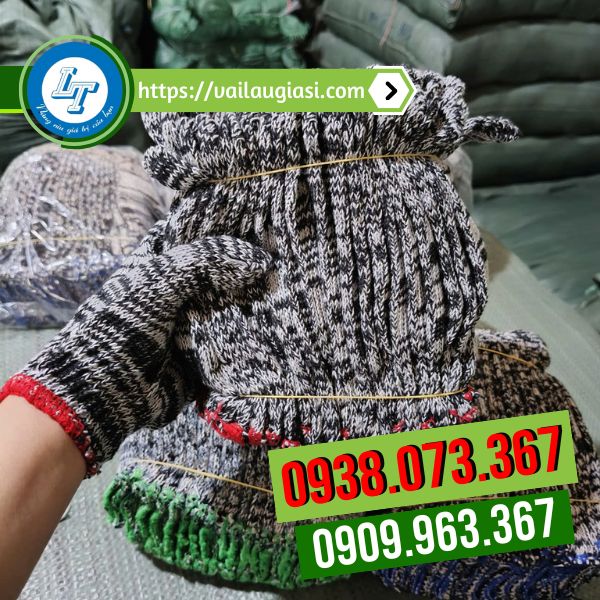 Găng tay len muối tiêu 50g viền đỏ Găng tay len muối tiêu 50g viền đỏ