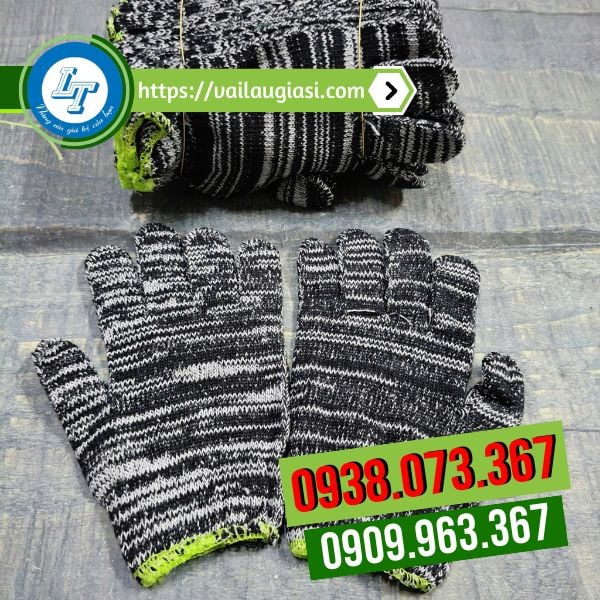 Găng tay muối tiêu viền xanh lá 80g Găng tay muối tiêu viền xanh lá 80g