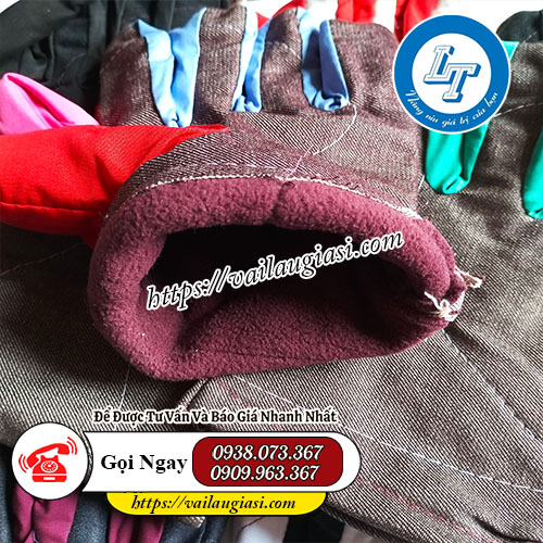 Găng tay có chần lớp nỉ bên trong Găng tay có chần lớp nỉ bên trong