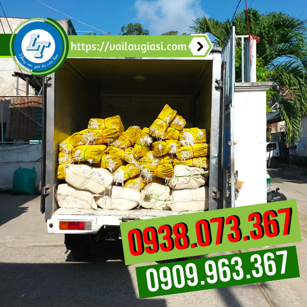 Giao hàng bao tải vàng 45x70 Giao hàng bao tải vàng 45x70