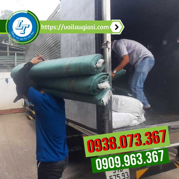 Giao bao tải đóng hàng tại kho Giao bao tải đóng hàng tại kho