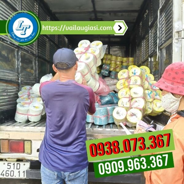 Giao dây nilon cuộn màu cho khách Giao dây nilon cuộn màu cho khách