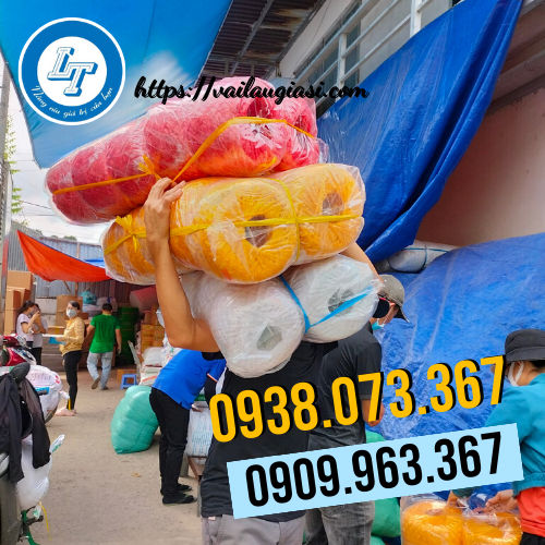 Giao dây nilon gói bánh tét Giao dây nilon gói bánh tét