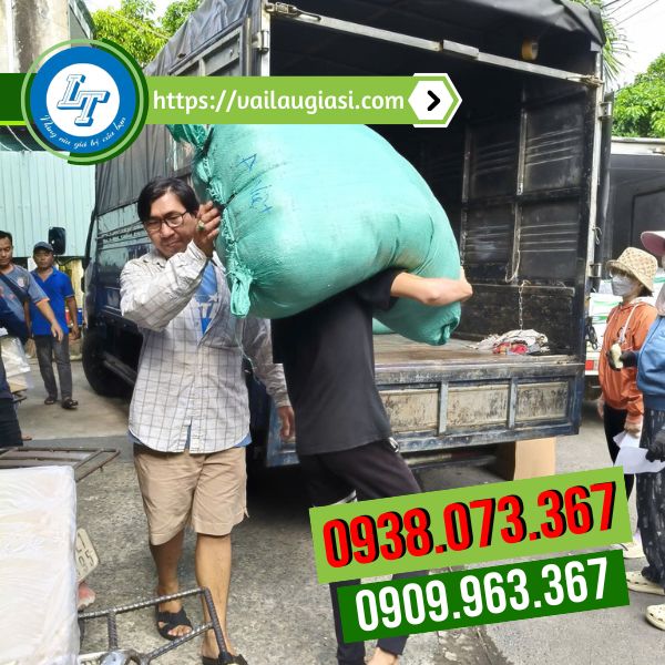 giao đơn giẻ lau cho khách giao đơn giẻ lau cho khách