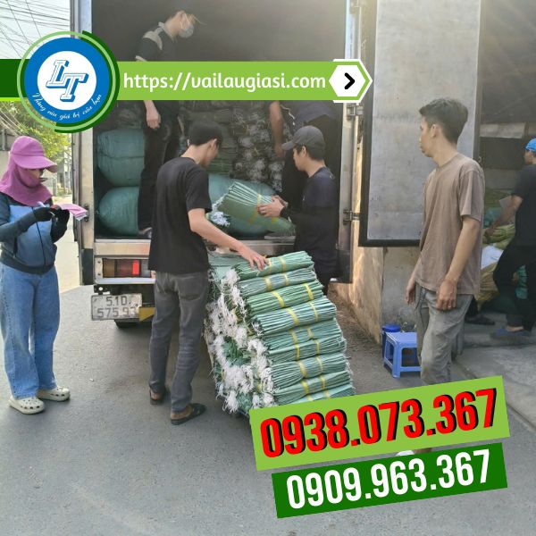 Giao đơn bao tai đá xanh cho khách Giao đơn bao tai đá xanh cho khách