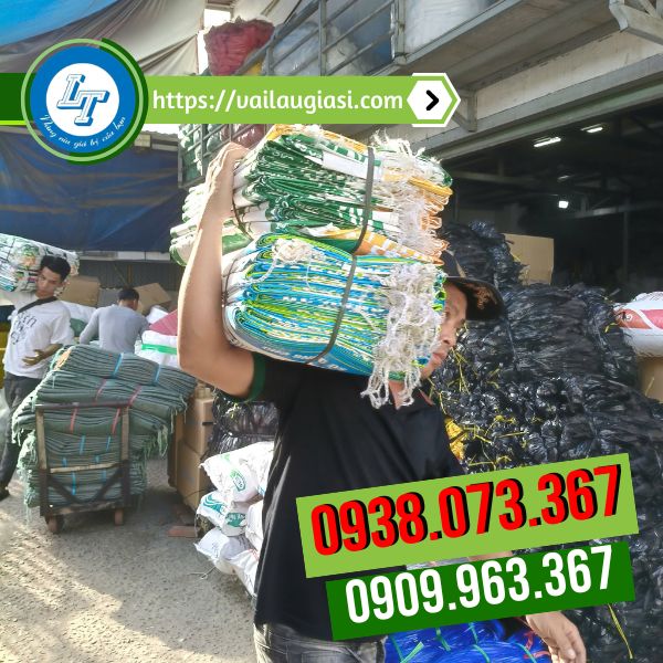 Giao đơn hàng bao tải gạo Thơm Lài cho khách Giao đơn hàng bao tải gạo Thơm Lài cho khách