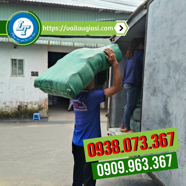 Giao sỉ găng tay len poly 40g cho khách Giao sỉ găng tay len poly 40g cho khách