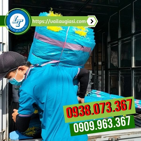 Giao hàng bao tải dệt pp