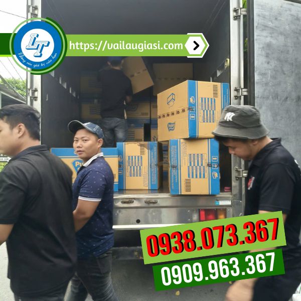 Giao hàng khăn giấy số lượng lớn Giao hàng khăn giấy số lượng lớn