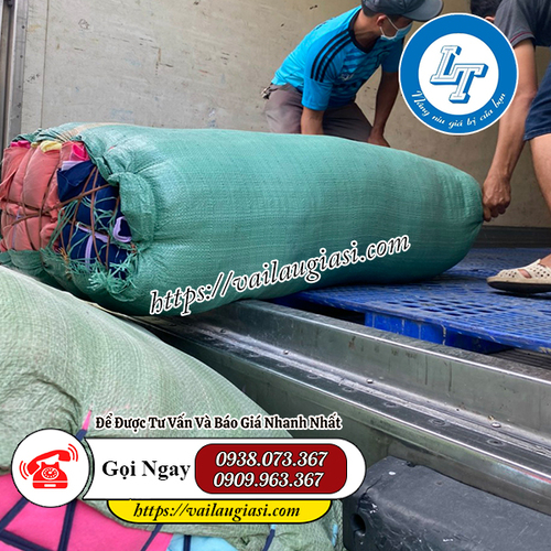 Giao hàng giẻ lau máy cho khách Giao hàng giẻ lau máy cho khách