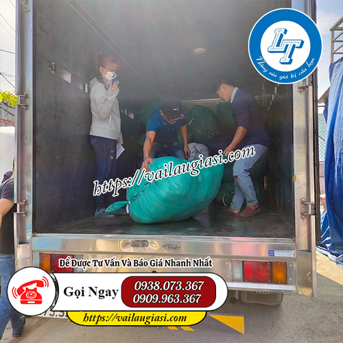 Giao hàng giẻ lau máy tận nơi cho khách Giao hàng giẻ lau máy tận nơi cho khách