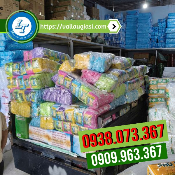 Áo mưa phương tiện được sử dụng khá nhiều Áo mưa phương tiện được sử dụng khá nhiều