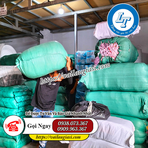 Giao sỉ khăn lau công nghiệp tại kho Lê Thanh Giao sỉ khăn lau công nghiệp tại kho Lê Thanh