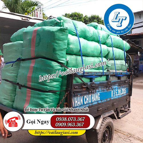 Giao sỉ vải lau máy 3 lớp cho khách đến công ty lấy hàng Giao sỉ vải lau máy 3 lớp cho khách đến công ty lấy hàng