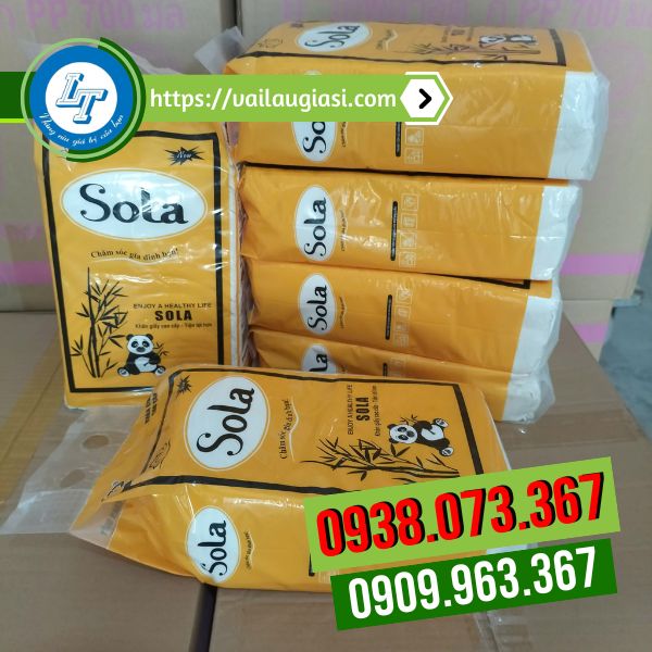 Khăn giấy rút treo tường Sola Khăn giấy rút treo tường Sola