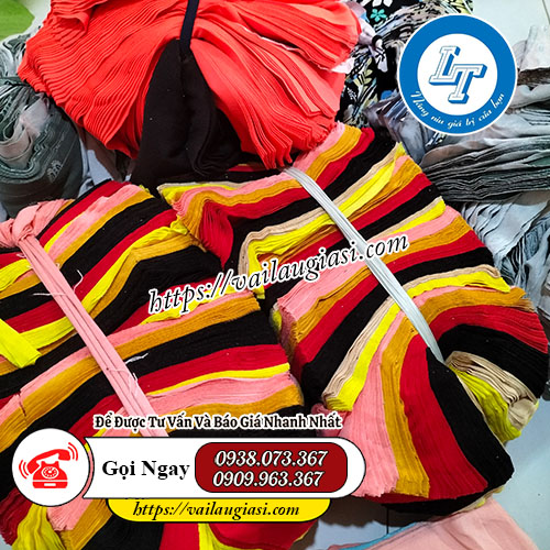 Giẻ lau chi tiết máy đóng cục 5 kg Giẻ lau chi tiết máy đóng cục 5 kg