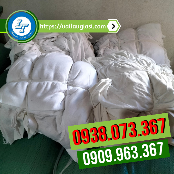 Giẻ lau được đóng gói thành từng bó gọn gàng Giẻ lau được đóng gói thành từng bó gọn gàng