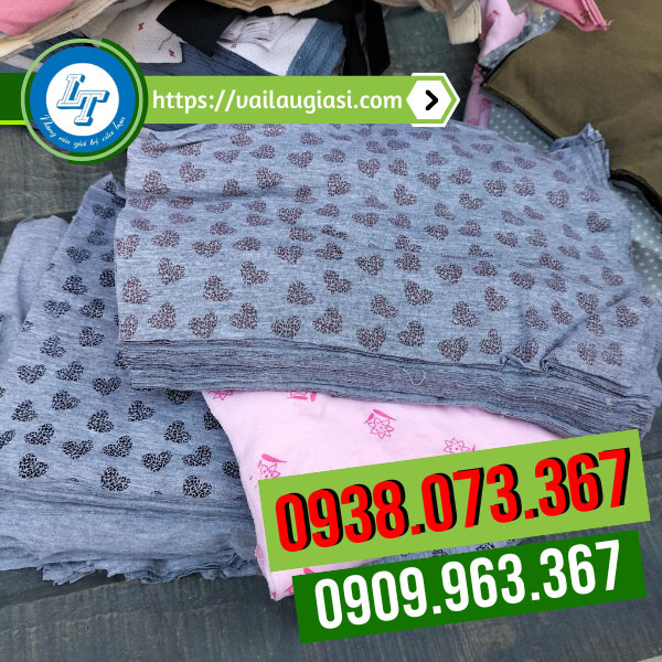 Giẻ lau màu hàng chất lượng, co giãn thấm hút tốt Giẻ lau màu hàng chất lượng, co giãn thấm hút tốt