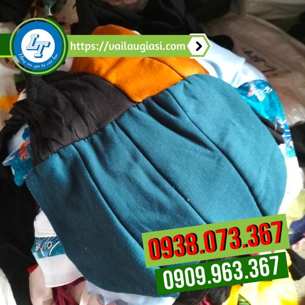 Giẻ lau may là loại dày dặn, có độ thấm hút tốt Giẻ lau may là loại dày dặn, có độ thấm hút tốt