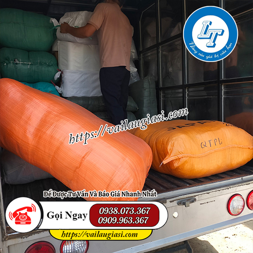 Giẻ lau trắng không bụi giao cho khách Giẻ lau trắng không bụi giao cho khách
