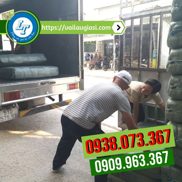 Hỗ trợ giao hàng đơn găng tay len xám đen cho khách Hỗ trợ giao hàng đơn găng tay len xám đen cho khách