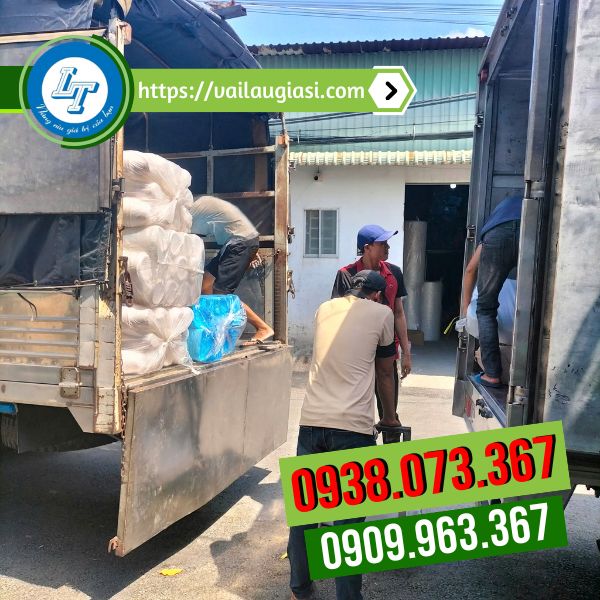 Hỗ trợ giao giấy vệ sinh công nghiệp Hỗ trợ giao giấy vệ sinh công nghiệp