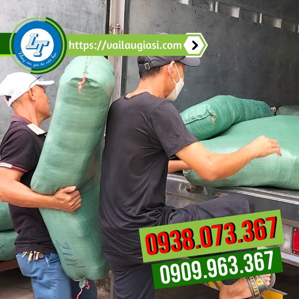 Hoạt động giao hàng găng tay tại Lê Thanh Hoạt động giao hàng găng tay tại Lê Thanh