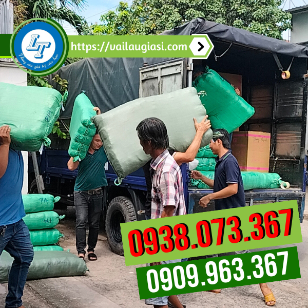 Hoạt động giao hàng bao tải tại Lê Thanh Hoạt động giao hàng bao tải tại Lê Thanh