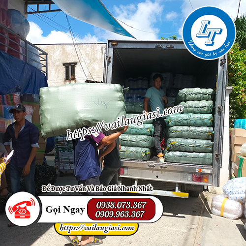 Hoạt động giao hàng sì lẻ tại Lê Thanh Hoạt động giao hàng sì lẻ tại Lê Thanh