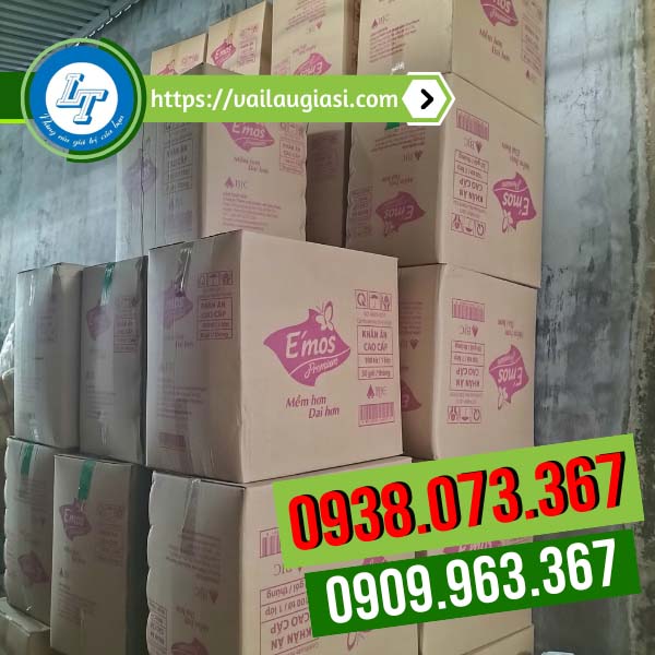 Khăn giấy vuông hàng sẵn kho Khăn giấy vuông hàng sẵn kho