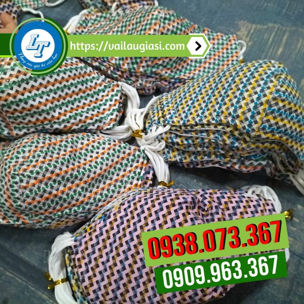 Khẩu trang vải sọc caro Khẩu trang vải sọc caro