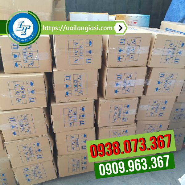 Sẵn kho áo mưa cánh dơi in chữ Sẵn kho áo mưa cánh dơi in chữ