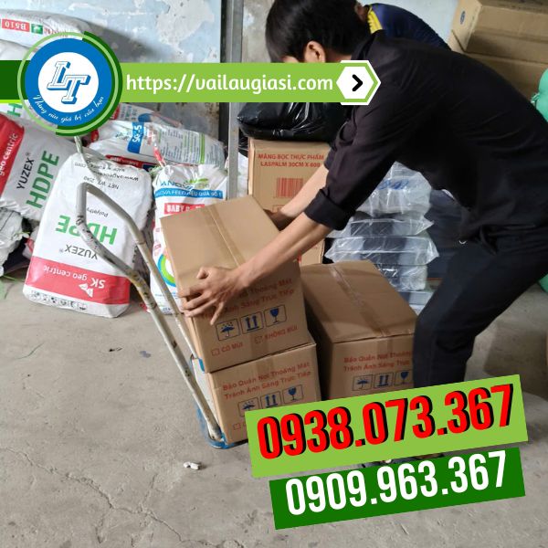 Lấy khăn ướt tại kho Lê Thanh Lấy khăn ướt tại kho Lê Thanh