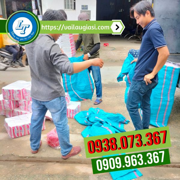 Lê Thanh giao hàng bao tải nhựa pp Lê Thanh giao hàng bao tải nhựa pp