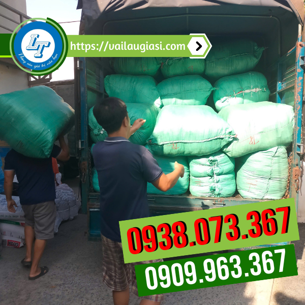 Lê Thanh giao hàng trăm kg giẻ lau cho khách Lê Thanh giao hàng trăm kg giẻ lau cho khách