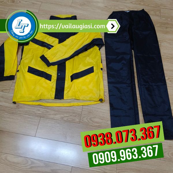 Bộ quần áo đi mưa thiết kế trẻ trung, bắt mắt Bộ quần áo đi mưa thiết kế trẻ trung, bắt mắt