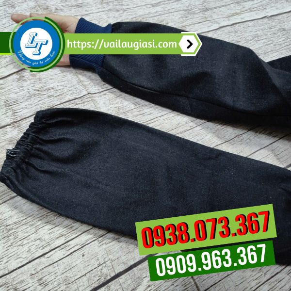 Thiết kế bo chun 2 đầu ống tay giúp khi đeo không bị tuột Thiết kế bo chun 2 đầu ống tay giúp khi đeo không bị tuột