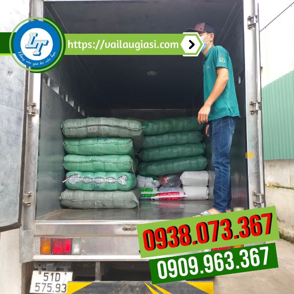 Sẵn sàng hỗ trợ giao hàng cho khách Sẵn sàng hỗ trợ giao hàng cho khách