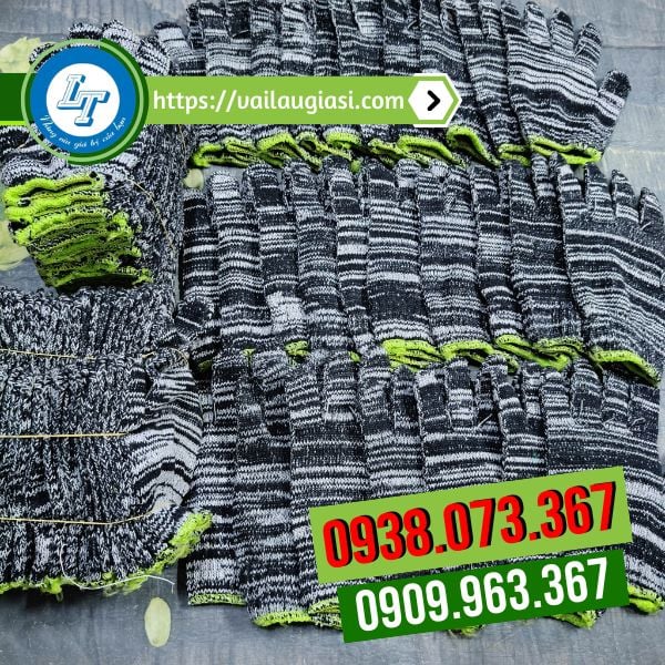 Sỉ số lượng găng tay muối tiêu viền xanh lá Sỉ số lượng găng tay muối tiêu viền xanh lá