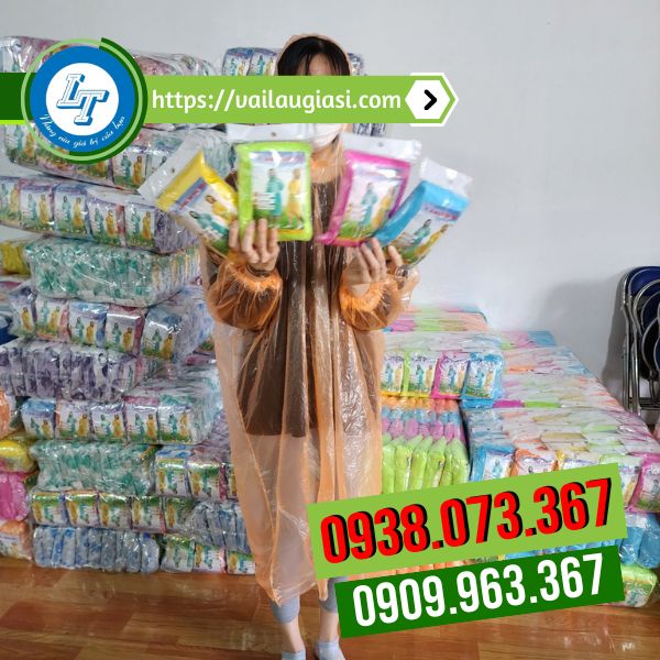 Ứng dụng của áo mưa nilon màu trơn Ứng dụng của áo mưa nilon màu trơn