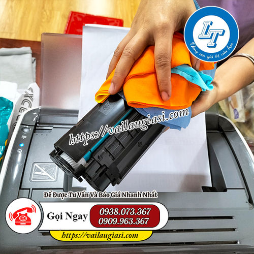 Sử dụng giẻ lau trong xưởng in ấn Sử dụng giẻ lau trong xưởng in ấn