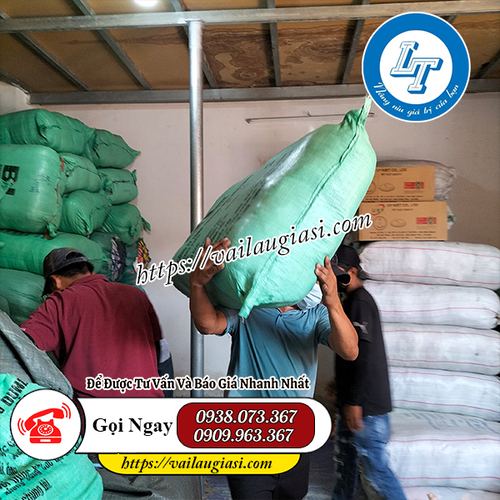 Vận chuyển giẻ lau màu tại kho cho khách Vận chuyển giẻ lau màu tại kho cho khách