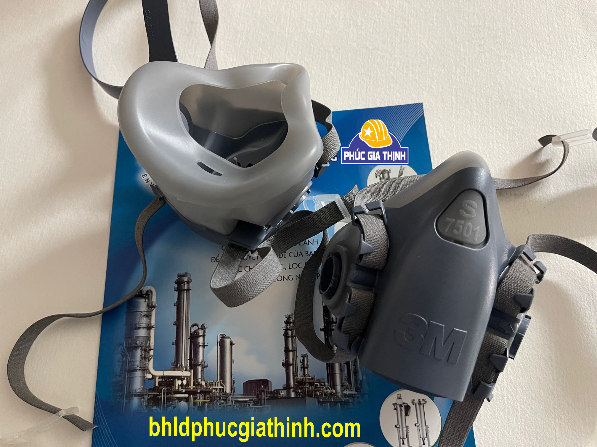 Mặt nạ phòng độc 3M 7501 chính hãng sử dụng 2 Phin lọc
